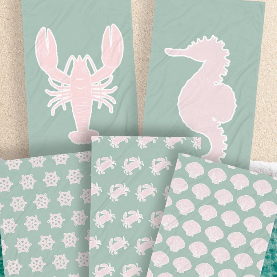 FUNNY CRAB GREEN PINK TOWEL - Badetuch mit Krabben grün rosa product image (2)