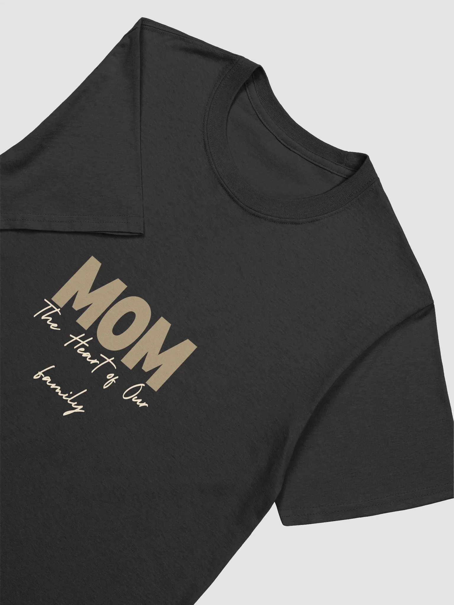 MOM: The Heart of Our Family T-Shirt product image (8)