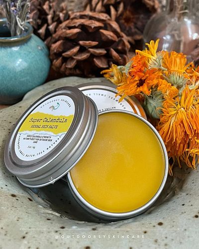 🌿 When your active lifestyle meets angry skin...

Introducing our Calendula Salve - your skin's new best friend for:
• Chafin...