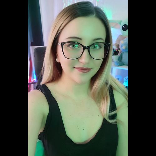 I'm live tonight playing Dune:Awakening!
This is our last Monday stream for a while, as the schedule will change to Friday ni...