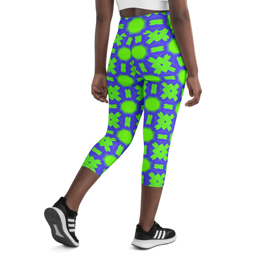 Square Spectrum Capri Leggings product image (8)
