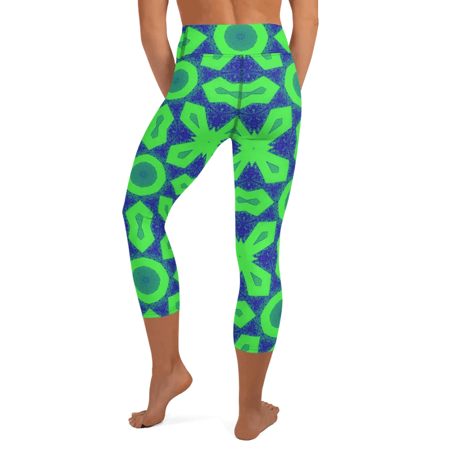 Sunset Glow Capri Leggings product image (8)
