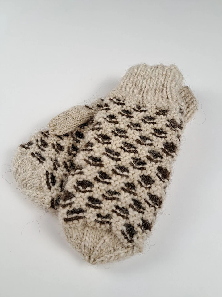 Hand Made Wool Newfie Mittens - Medium - Honeycomb Pattern product image (2)