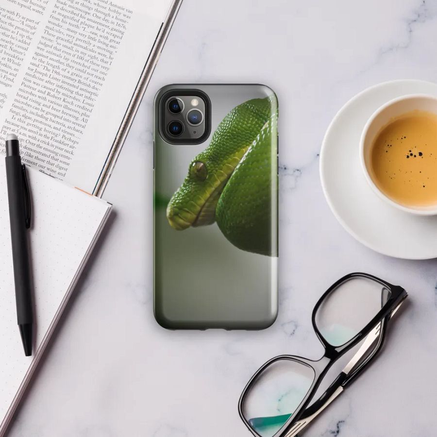 Sleek Serpent Phone Case: Stylish Protection for Your Precious Device product image (38)