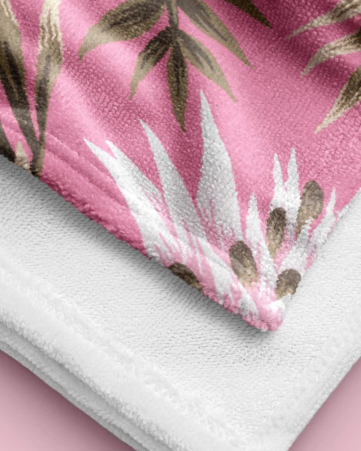 Beach Towel - Fasciata Tropical / Light Pink & Green product image (2)