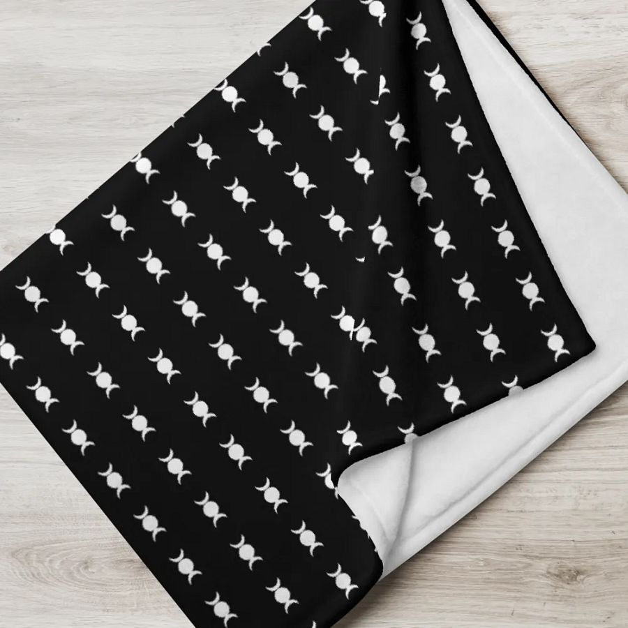Moon Phases Blanket product image (17)