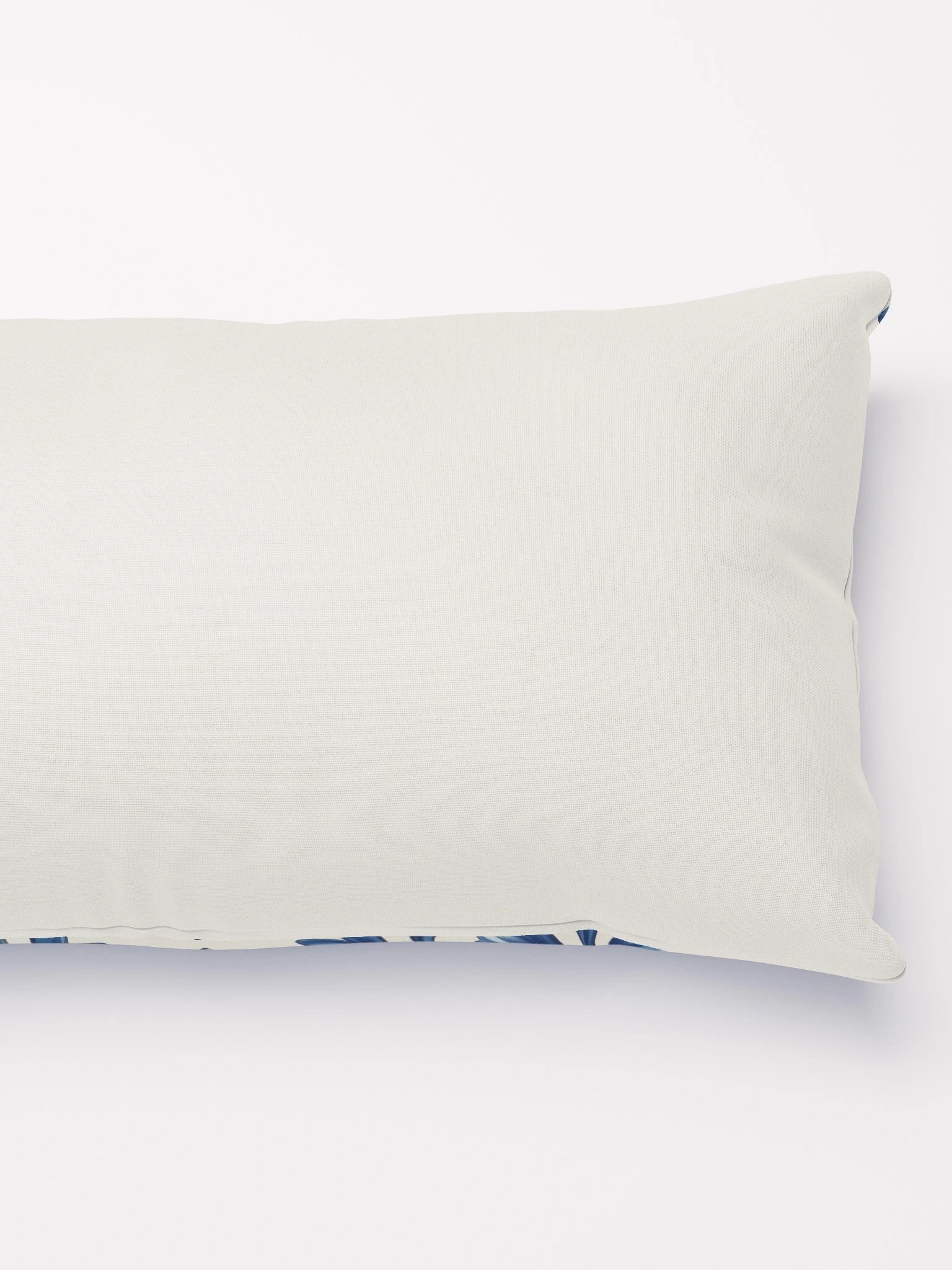 Azulejo Charm Pillow product image (2)
