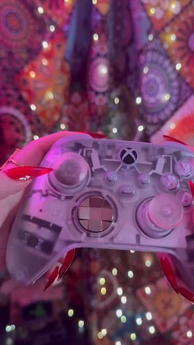 New Freeks, who dis? 
‘
‘
‘
‘
‘
#freeknation #kontrolfreek #gaming #gamer #dbd #deadbydaylight #twitch