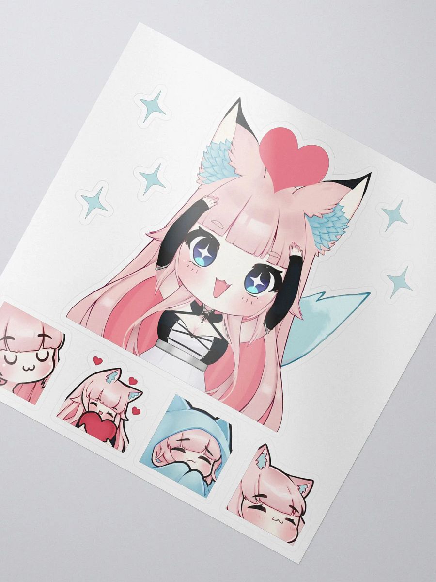 SheeKi Big Heart XL Sticker + 4 Emotes product image (2)