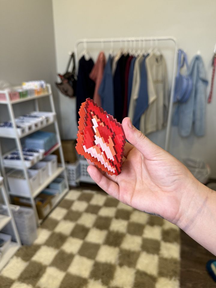 Red Plumbob Hair Claw product image (1)