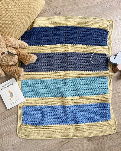 Comment ABBB if you’re on the hunt for a sweet and simple blanket pattern that looks modern but is beginner-friendly! 

The A...