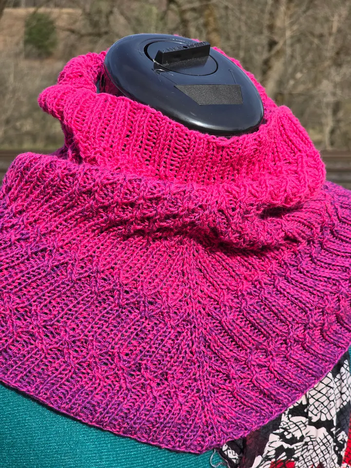 Knit Pink Cowl 🐑 product image (2)