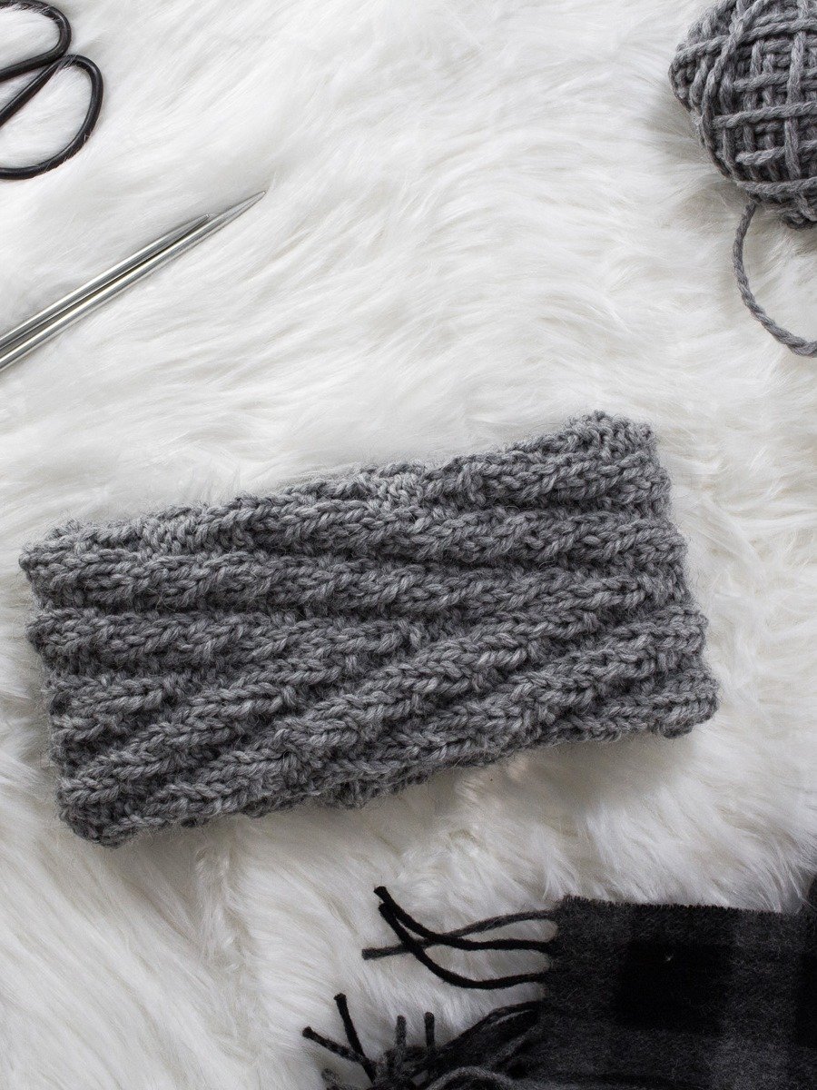 Beginner Chevron Headband Knitting Pattern - Chummy product image (1)