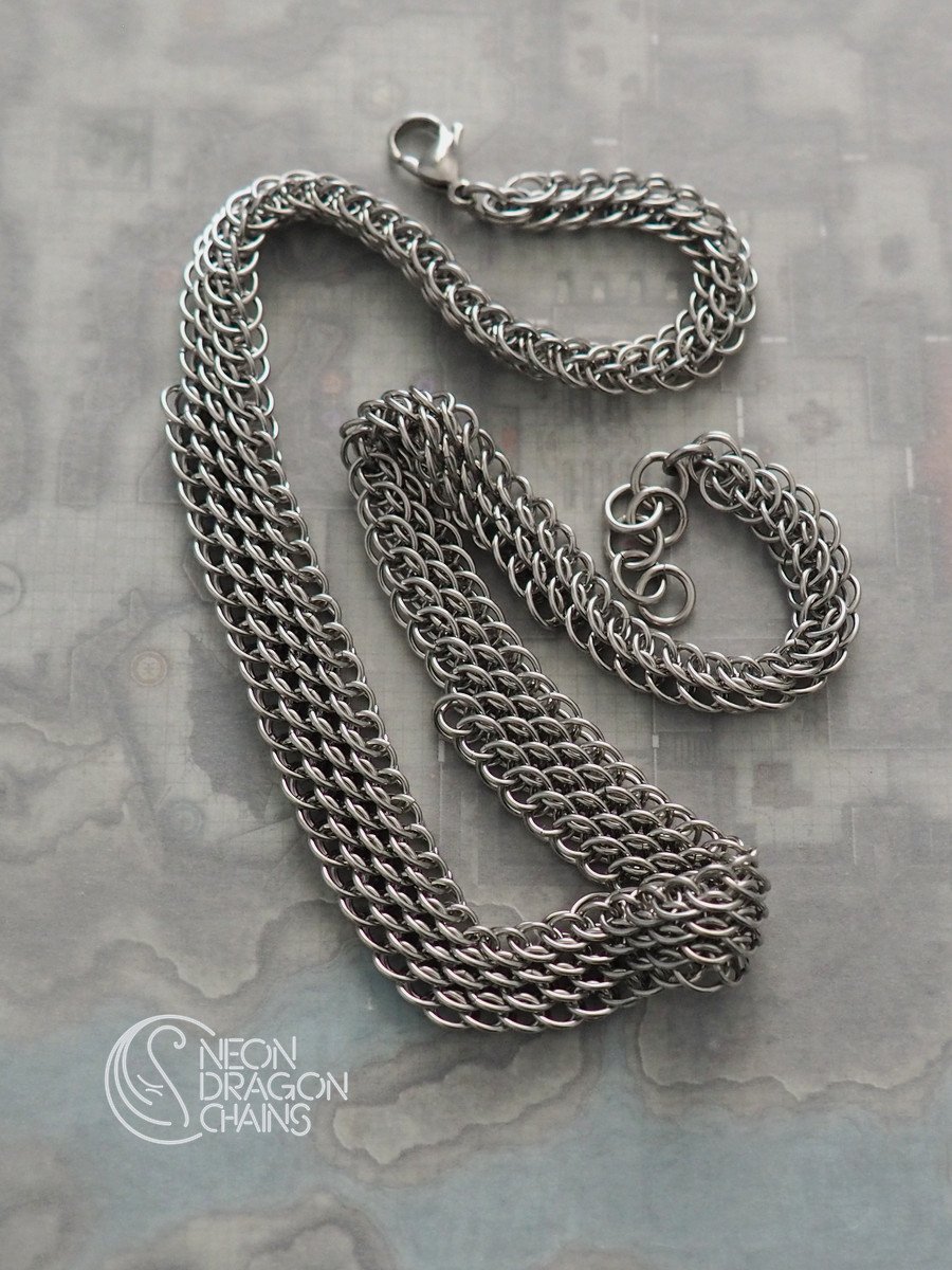 Electric Dragonscale Necklace product image (1)