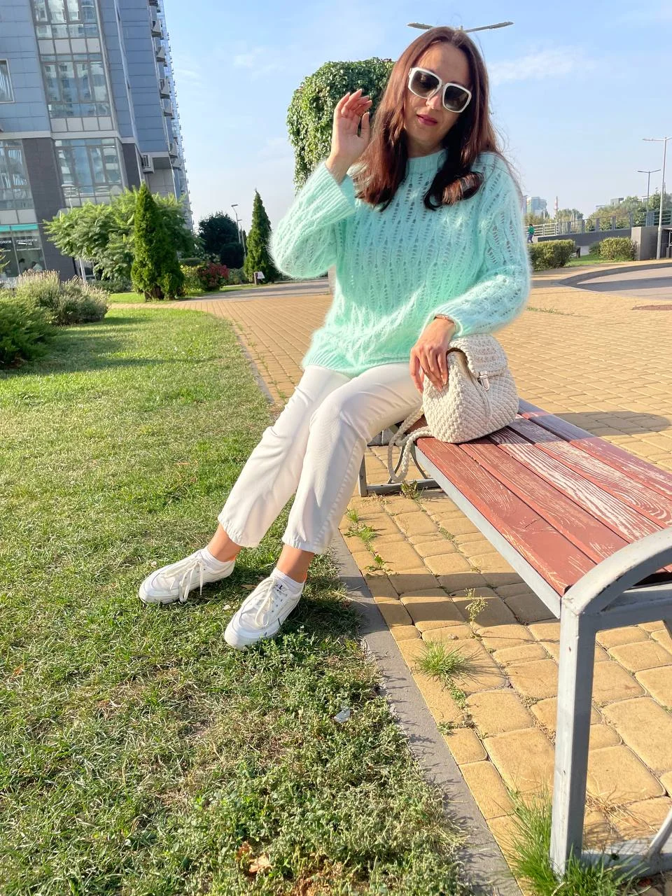 Схема вязания Свитер Julia с объемным узором, с японским плечом (спицами) product image (7)