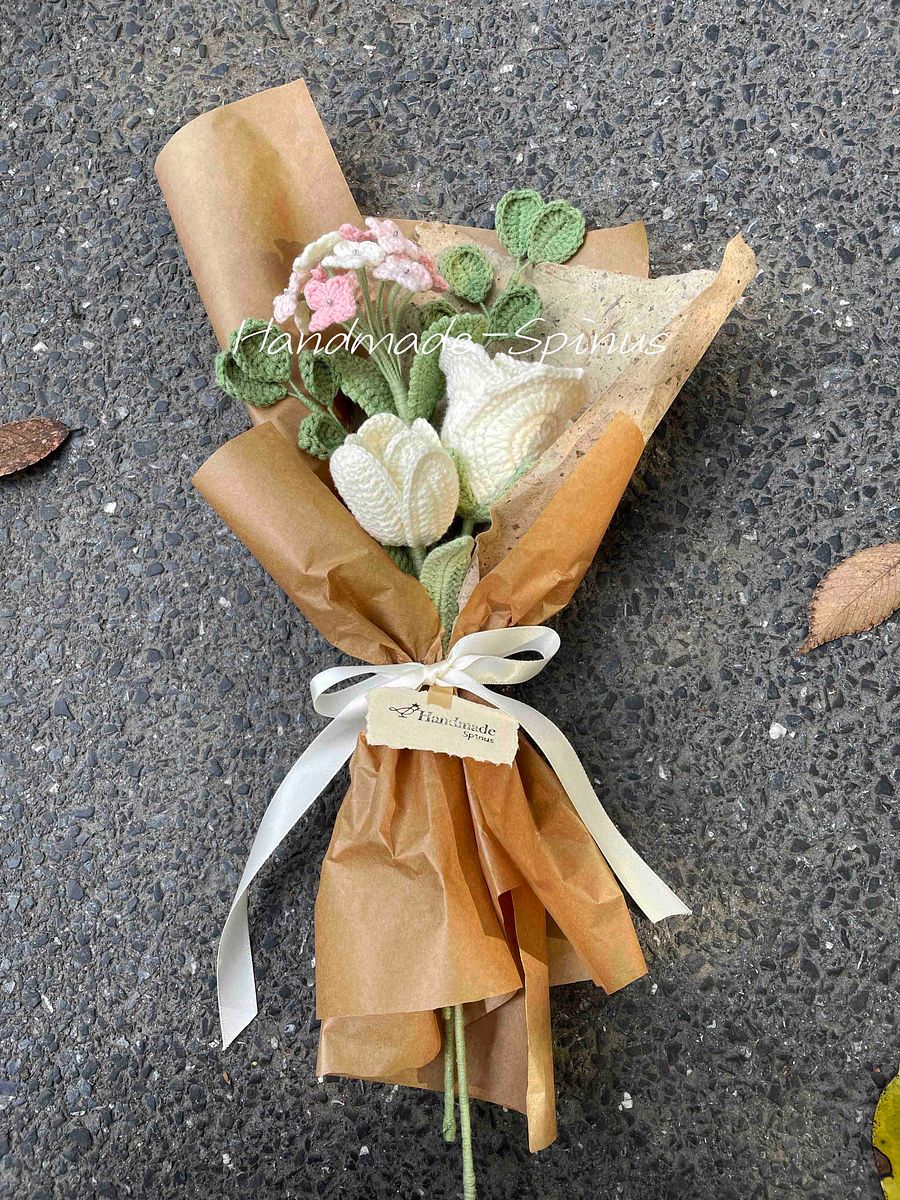 White Rose Fresh Romantic Crochet Knit Bouquet product image (4)