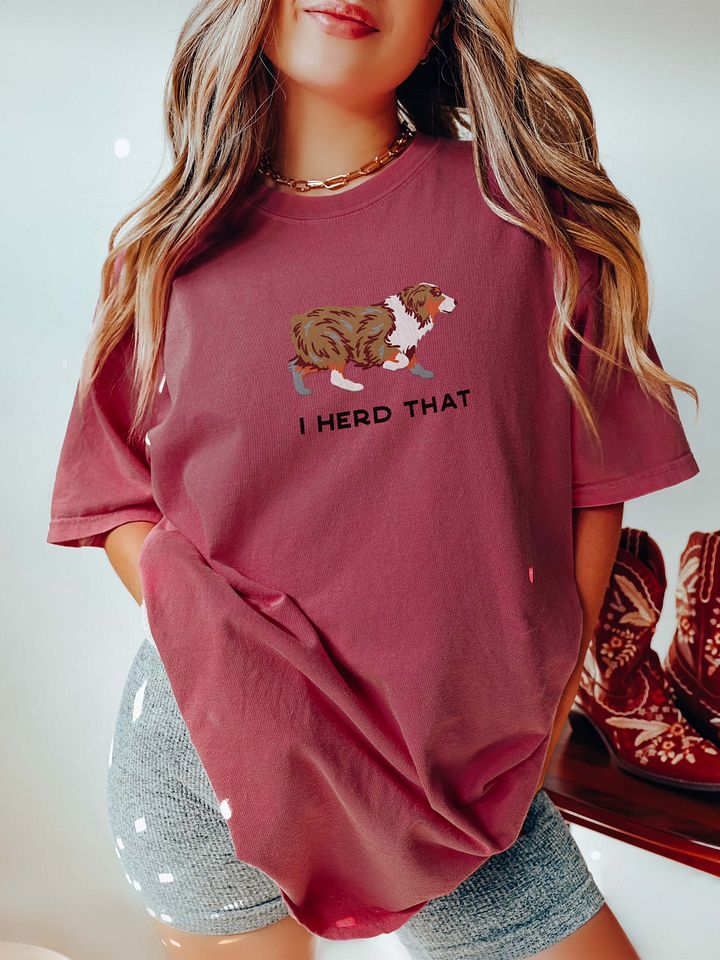 I Herd That T-Shirt(Embroidered) of an Australian Shepherd(Red Merle) product image (2)