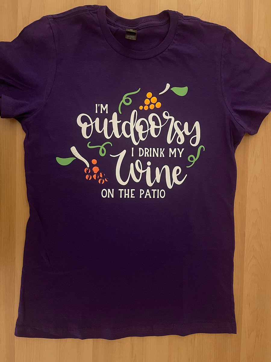 Im outdoorsy I drink wine on the patio tshirt product image (4)
