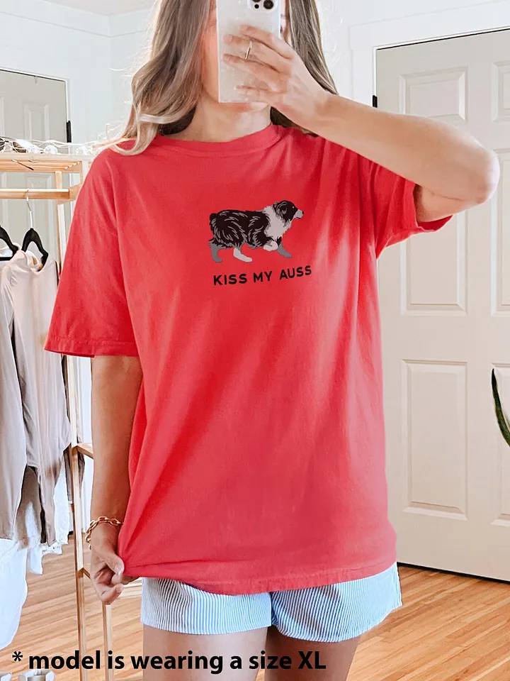 Kiss My Auss T-Shirt(Embroidered) of an Australian Shepherd(Black & White) product image (2)