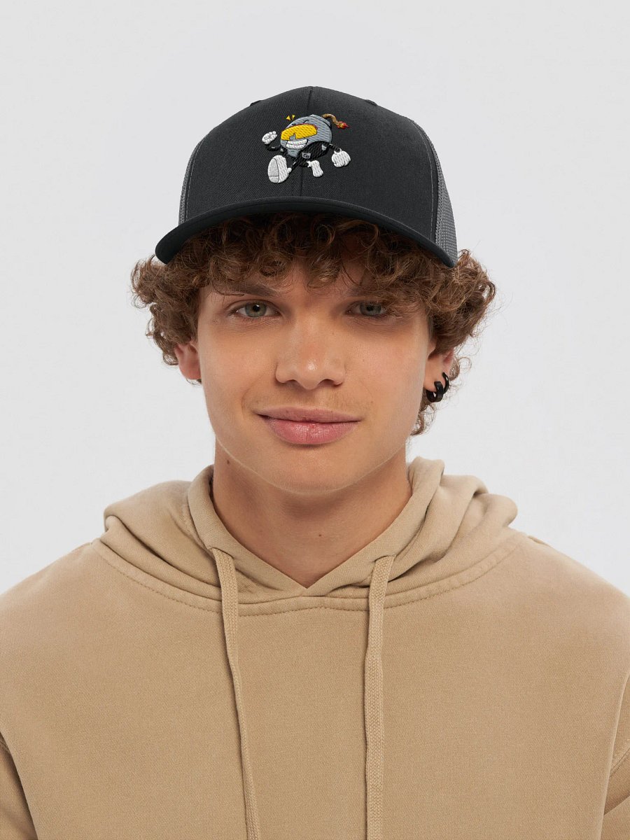 Bomby - Snapback Trucker Hat product image (26)