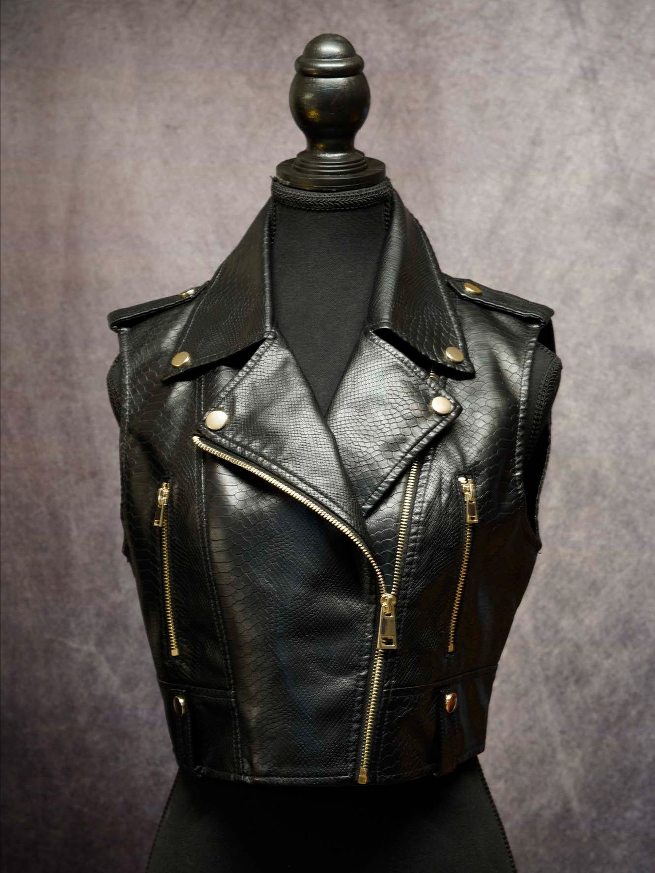 CP 2077 - Tiger Claws Luminous Rocker Vest [Prebuilt LED Jacket] product image (3)