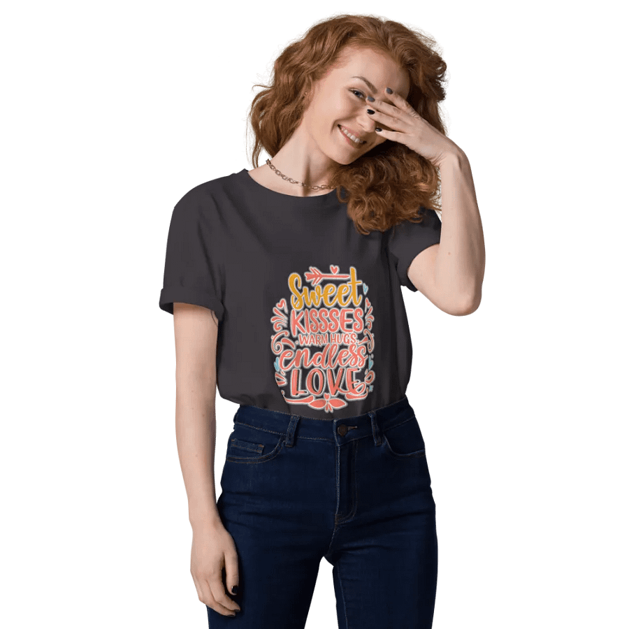 Sweet Kisses, warm hugs, endless love T-shirt product image (7)