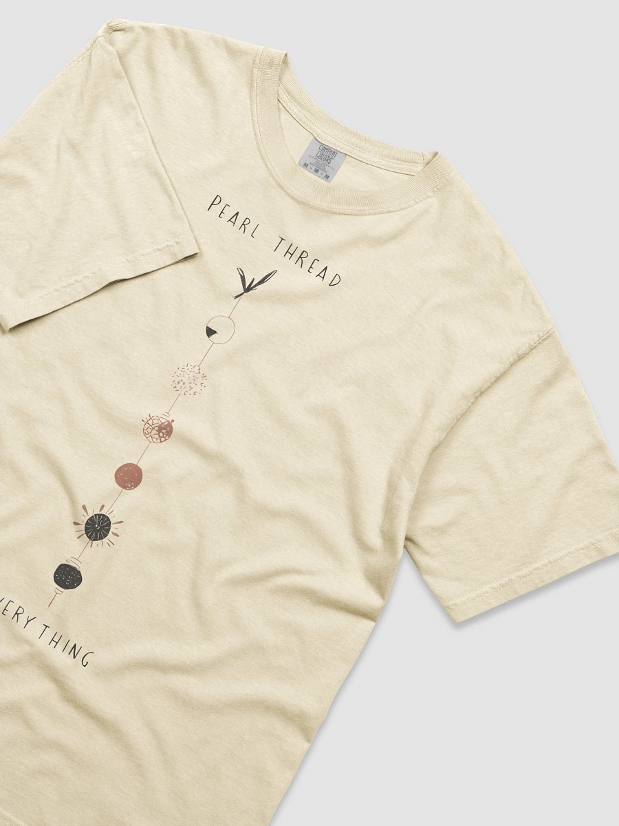 Elegant Pearl Thread | T-Shirt product image (25)