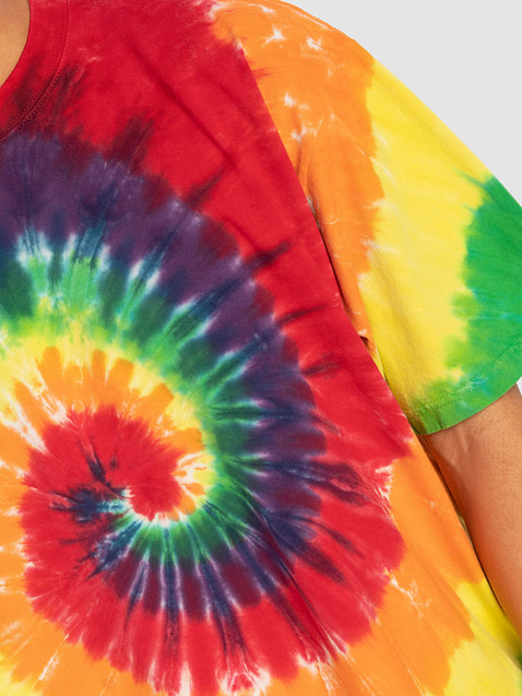 Photo showing Shaka Wear Oversized Tie-Dye T-Shirt