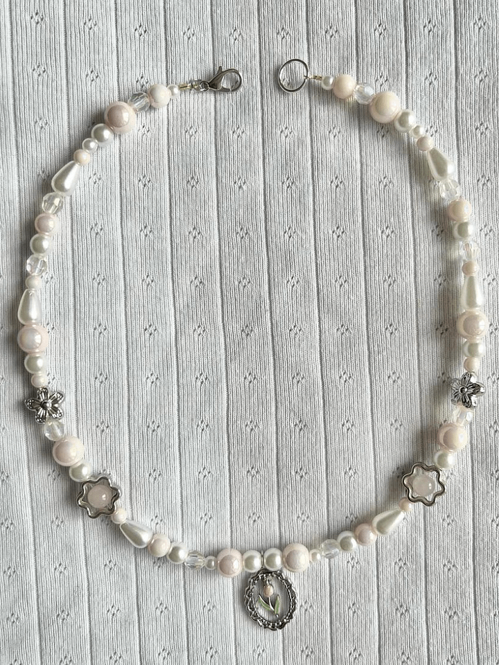 Rose Quartz Tulip Necklace product image (1)