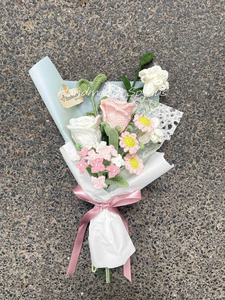 Pink Dream Crochet Knit Bouquet product image (1)