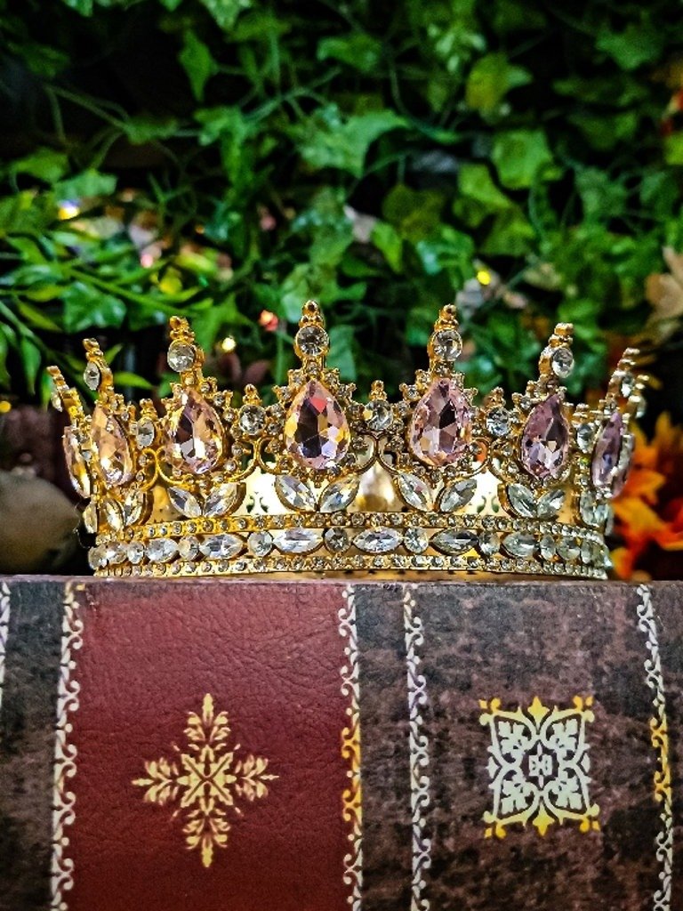 The Armored Kingdom Rose Gold Queens Crown (Gold) product image (4)