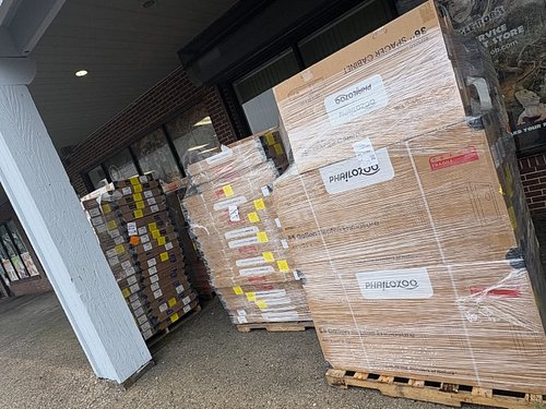 @phailozoo shipment has finally arrived!