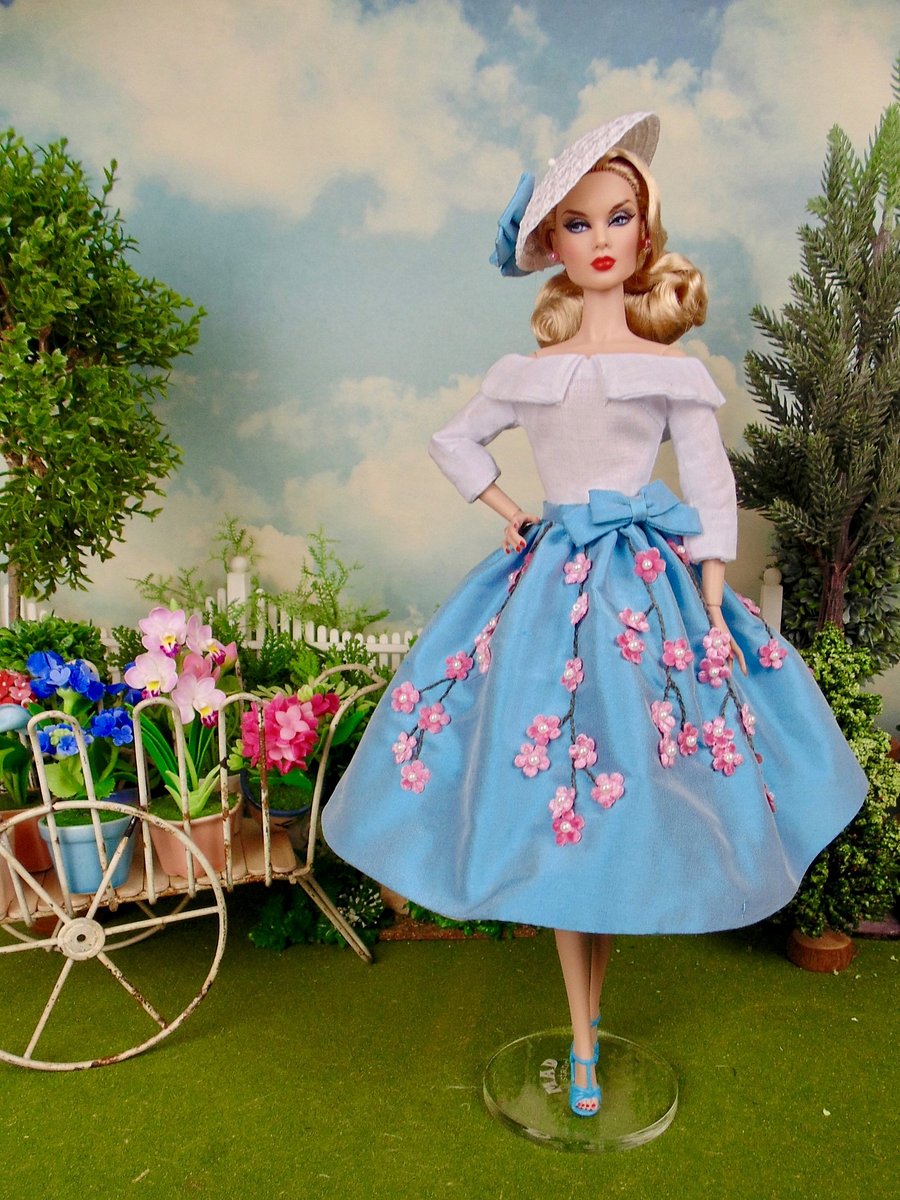 Robyn sewing pattern for 12" fashion dolls product image (5)