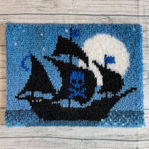 While I was fundraising for @stjude in July, I did my very first latch hook kit! My sister surprised me with it in the mail, ...