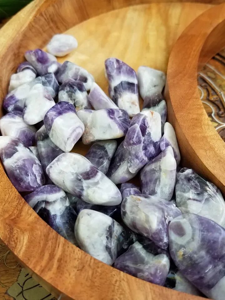 Chevron Amethyst Tumbled Stone – Pocket Crystal for Intuition, Clarity & Spiritual Protection product image (1)
