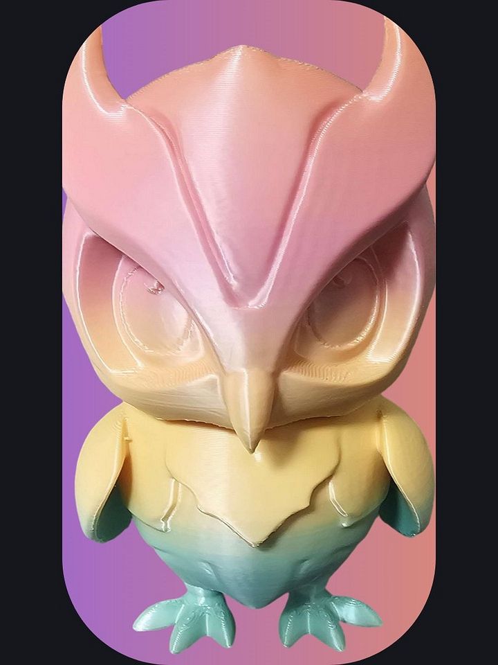 3D Printed Multicolor Owl Statue | Gradient PLA Owl Décor | Cute Animal Figure | Desk Buddy | Owl Lover Gift product image (2)