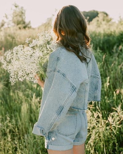A 5-Minute Ritual to Come Back to Yourself 🧘‍♀️

Feeling overwhelmed? Take a moment to return to your center with this simple...