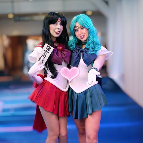 Mars flames ignite 🔥, Neptune tides unite 🌊 !
•
•
•
Throwback to @oxdessyxo and I at Toronto Comicon in 2023!! 💕

#sailormoon...