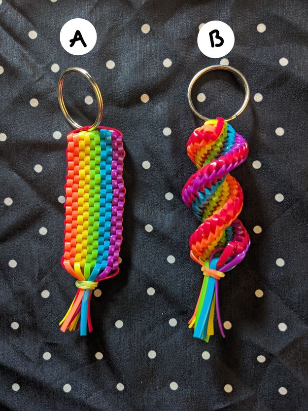 6-String Scoubidou Keychain product image (1)