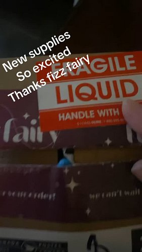 Ordered some new scents thanks fizz fairy they even sent a cute gift 🎁 so sweet! Can’t wait to make new things for you all 💙 ...
