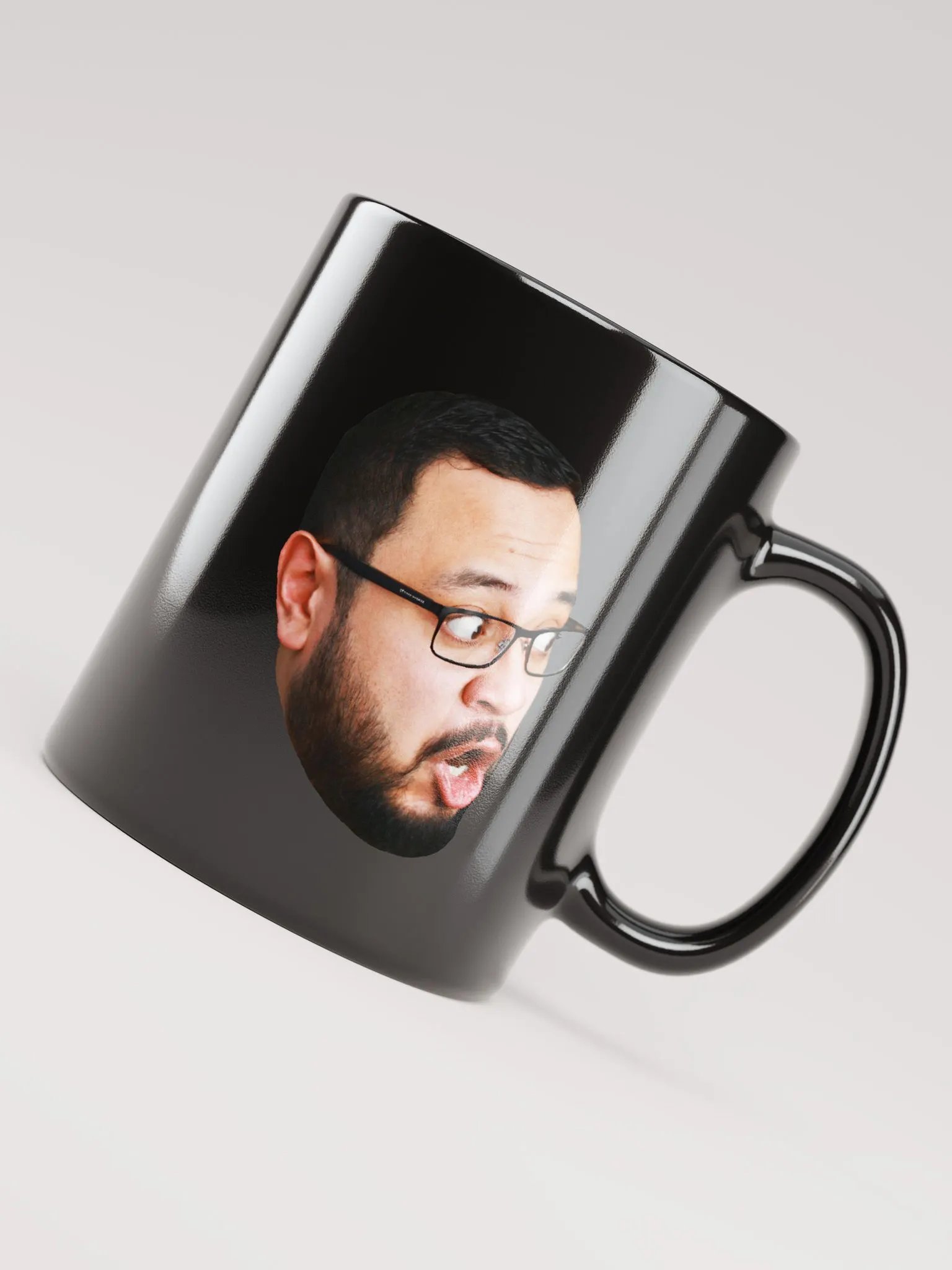 Black Mug: Poghammaren product image (8)