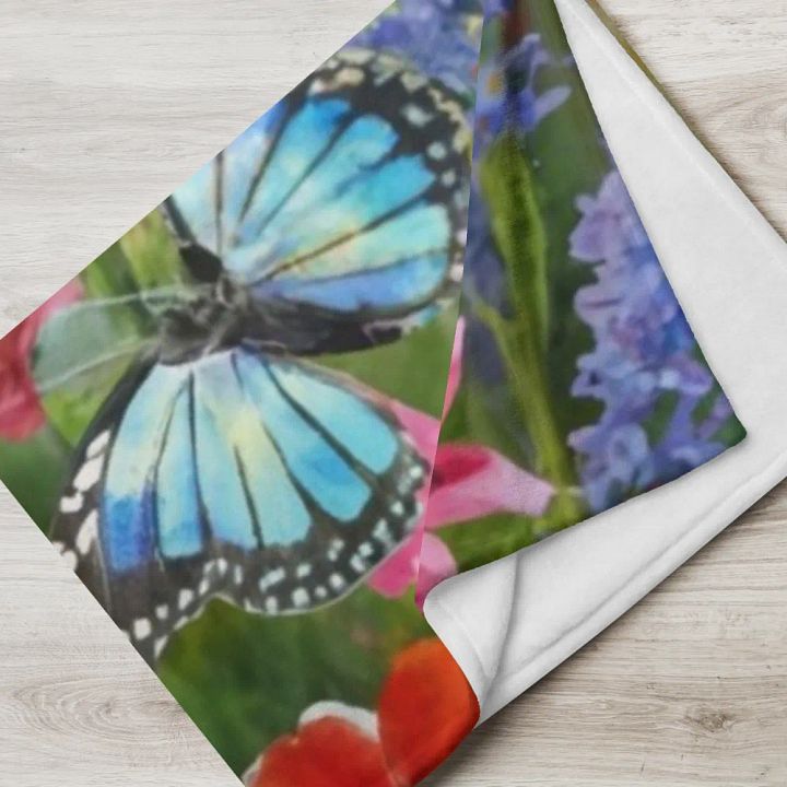 Discover the Beauty of Nature with Our Colorful Flowers & Butterflies Throw Blanket product image (2)