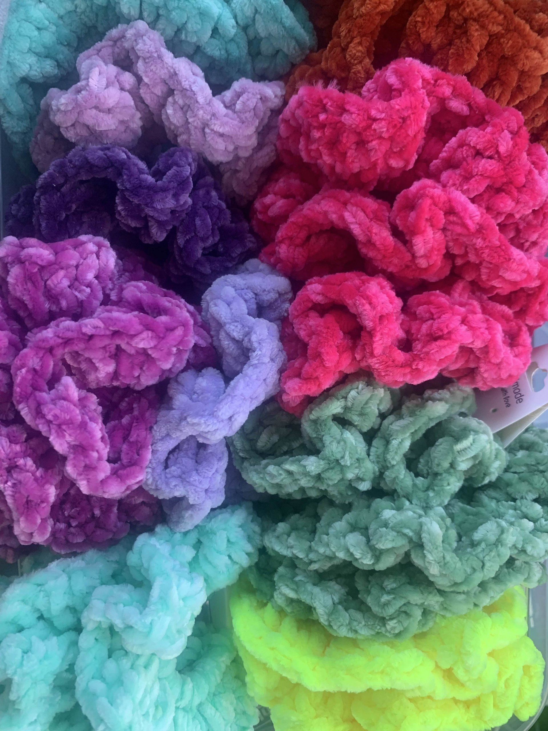 Chenille Scrunchie SM product image (2)