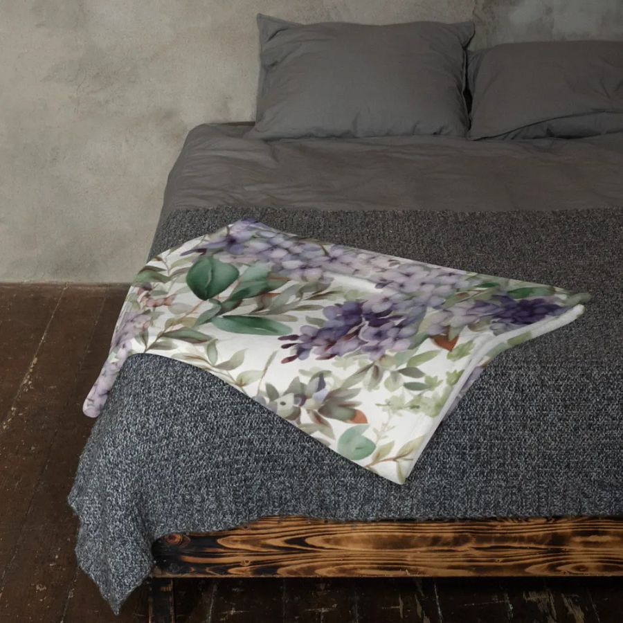 Luscious Lilacs In Bloom product image (5)