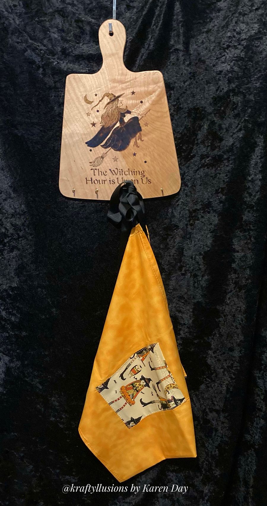 The Witching Hour Apron Holder and 1/2 Apron Set product image (4)