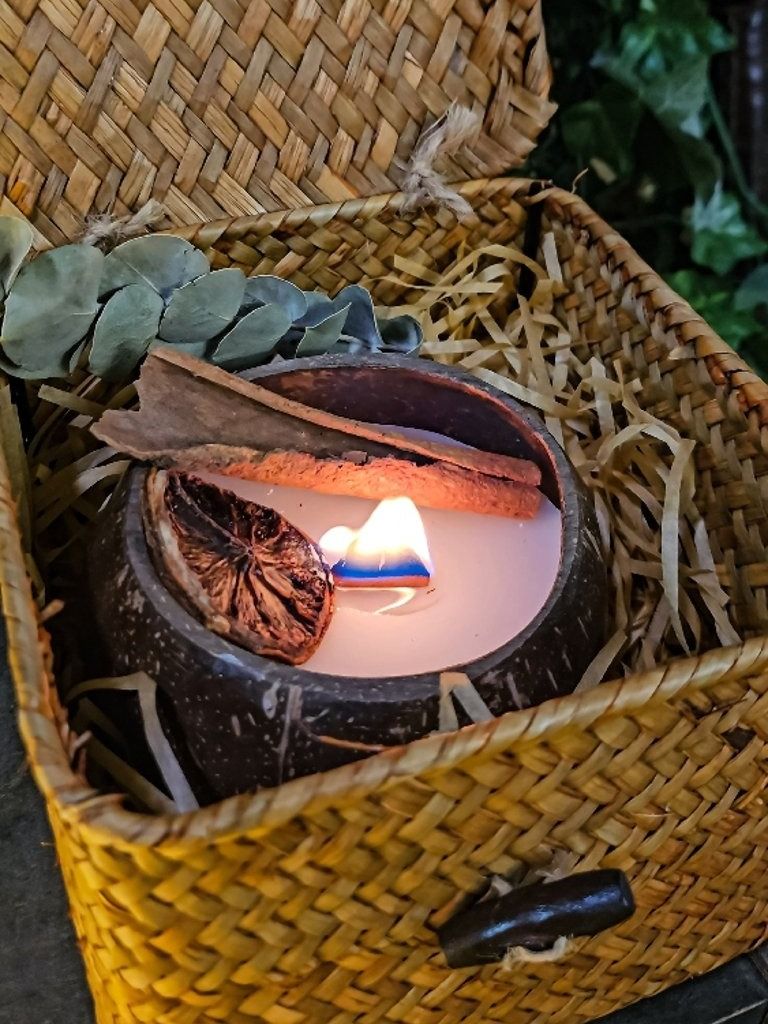 The Armored Kingdom Eternal Ember Medieval Candle - Subtle Ocean Breeze Scent product image (4)