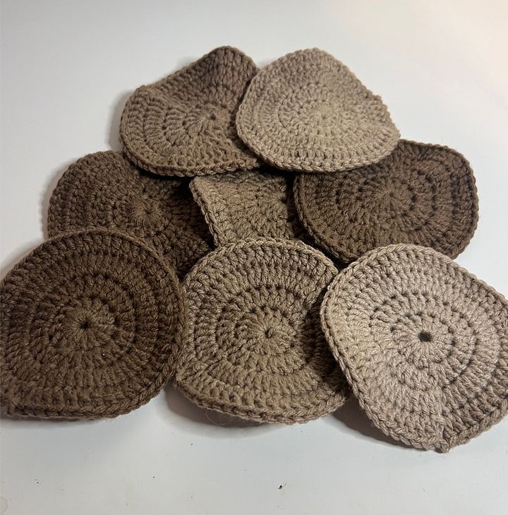 Brown crochet coasters 8 pack product image (1)