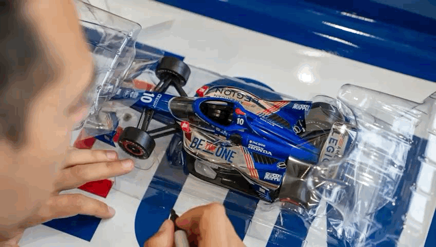 AUTOGRAPHED 2023 1:18 DIECAST CAR product image (4)