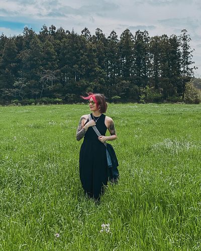 in the second picture, you can see that I am, once again, presenting proof that I went outside 🌿