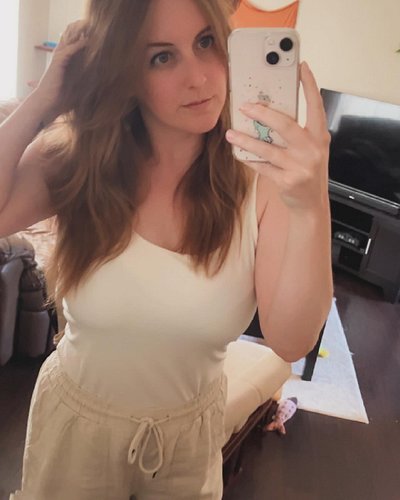 New Summer fit? Whatcha think? 🥰 ☀️ 
.
.
#summer #summervibes #newoutfit #summerfashion #blonde #blondhair #blueeyes #gamer #...